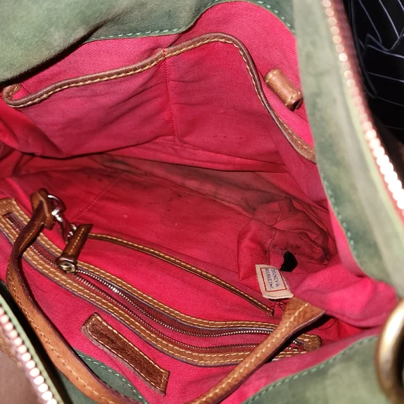 Dooney & Bourke Florentine Leather Tassel Medium Zip Hobo Handbag *callouts* - Picture 8 of 17